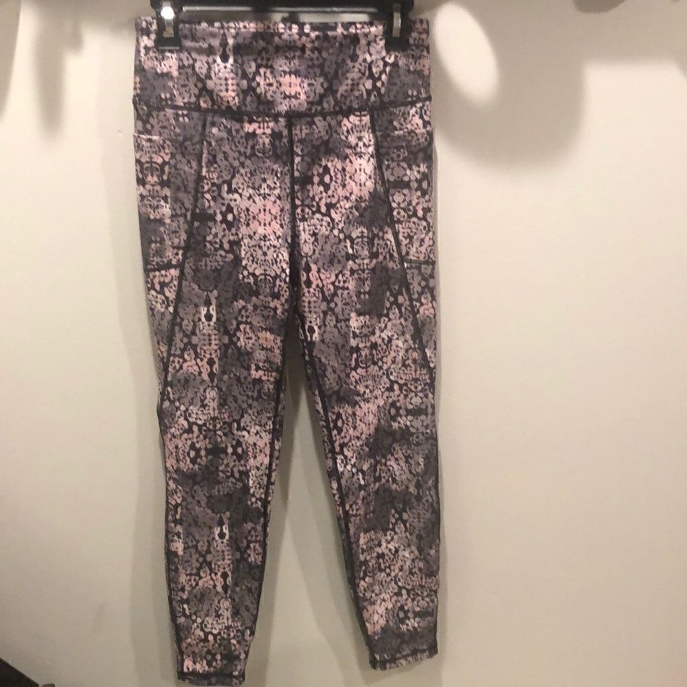 Women’s Jones NY Sport Medium Athleisure leggings